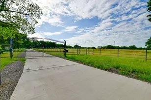 11470 Massey Rd, Pilot Point, TX 76258 - Photo 36