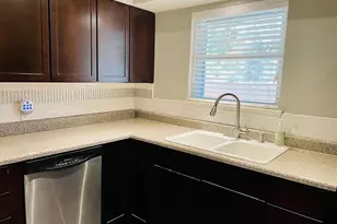 3152 Walnut Hill Ln, Dallas, TX 75229 - Photo 4