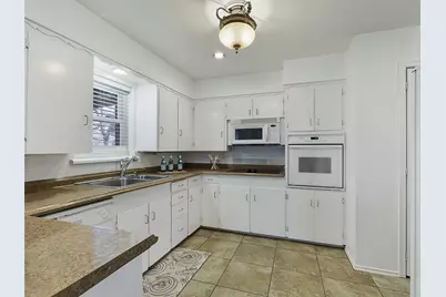 7022 Kingsbury Drive, Dallas, TX 75231 - Photo 18