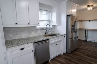 4905 Thorncliffe Drive, Arlington, TX 76016 - Photo 6