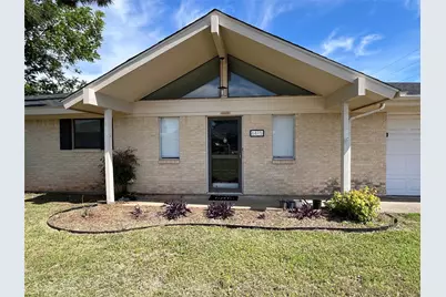 6415 Circo Drive, DeCordova, TX 76049 - Photo 2