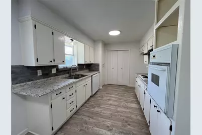 6415 Circo Drive, DeCordova, TX 76049 - Photo 8