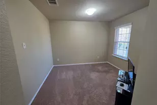 237 Thoroughbred St, Waxahachie, TX 75165 - Photo 6