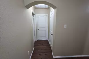 237 Thoroughbred St, Waxahachie, TX 75165 - Photo 4