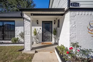 2133 Pleasant Dr, Dallas, TX 75227 - Photo 2