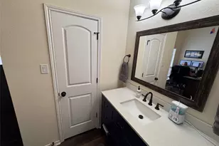 2506 Wedglea Dr, Dallas, TX 75211 - Photo 18