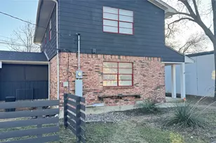 114 Wes Jespersen Way, Duncanville, TX 75116 - Photo 2