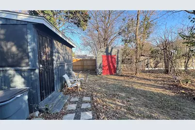 114 Wes Jespersen Way, Duncanville, TX 75116 - Photo 14