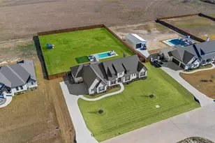 161 Ava Rose Ln, Waxahachie, TX 75167 - Photo 2