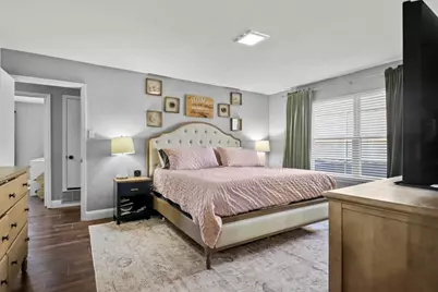 2040 Casa Loma Court, Grapevine, TX 76051 - Photo 12