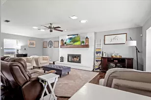 2040 Casa Loma Ct, Grapevine, TX 76051 - Photo 4