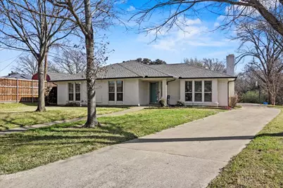 2040 Casa Loma Court, Grapevine, TX 76051 - Photo 2