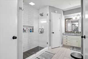 2040 Casa Loma Ct, Grapevine, TX 76051 - Photo 14