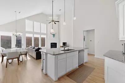 312 Chandan Way, Irving, TX 75063 - Photo 14