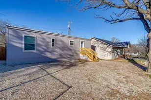 104 Red Oak St, Alvarado, TX 76009 - Photo 4