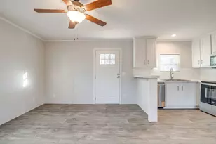 104 Red Oak St, Alvarado, TX 76009 - Photo 6