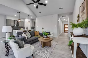 420 Kelly Ln, Seven Points, TX 75143 - Photo 4