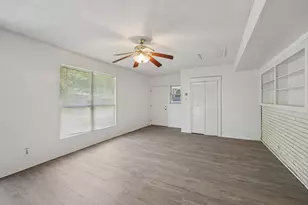 4720 South Dr W, Fort Worth, TX 76132 - Photo 12