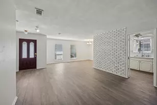 4720 South Dr W, Fort Worth, TX 76132 - Photo 4