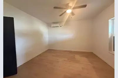 1413 South Freeway, Fort Worth, TX 76104 - Photo 6