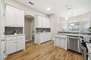 2608 Flameleaf Dr, Grapevine, TX 76051 - Photo 14