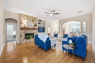 2608 Flameleaf Dr, Grapevine, TX 76051 - Photo 10