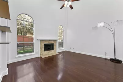 434 Moonlight Way, Irving, TX 75063 - Photo 8