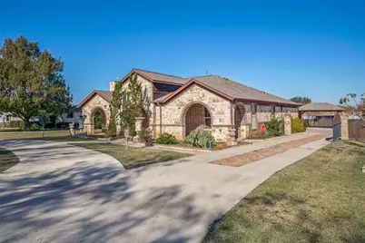 308 Sheri Lane, Roanoke, TX 76262 - Photo 2