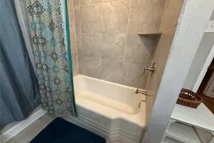 7013 Meadowbrook Dr, Fort Worth, TX 76112 - Photo 28