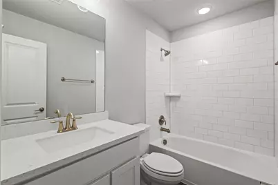 568 Courtyard Lane, Irving, TX 75039 - Photo 16