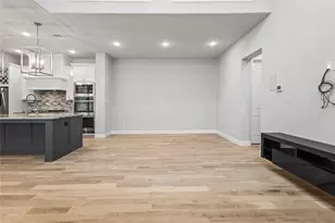 568 Courtyard Ln, Irving, TX 75039 - Photo 6