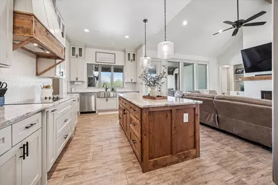 2028 Carrie Court, Weatherford, TX 76088 - Photo 14