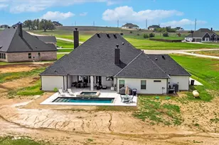 2028 Carrie Ct, Weatherford, TX 76088 - Photo 2