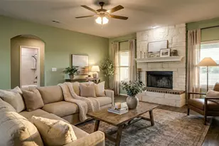 8201 Harvest Dr, Grandview, TX 76050 - Photo 2