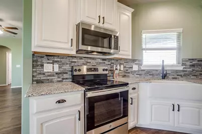 8201 Harvest Drive, Grandview, TX 76050 - Photo 8