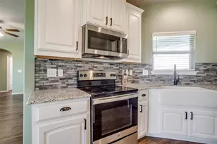 8201 Harvest Dr, Grandview, TX 76050 - Photo 8