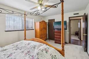 326 E Ferndale Ln, Grand Prairie, TX 75052 - Photo 14