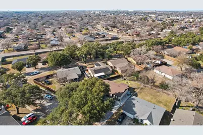 326 E Ferndale Lane, Grand Prairie, TX 75052 - Photo 30