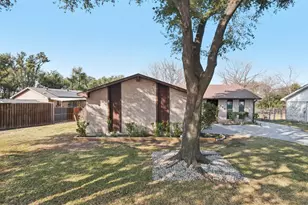 326 E Ferndale Ln, Grand Prairie, TX 75052 - Photo 26