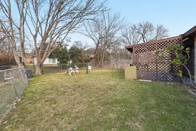 326 E Ferndale Lane, Grand Prairie, TX 75052 - Photo 24
