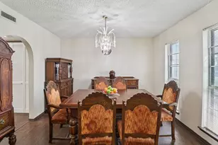 326 E Ferndale Ln, Grand Prairie, TX 75052 - Photo 6