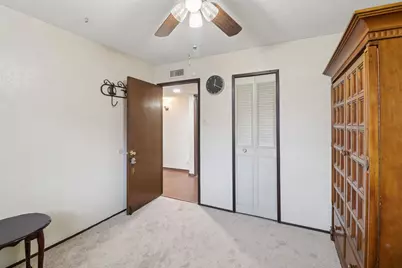 326 E Ferndale Lane, Grand Prairie, TX 75052 - Photo 18