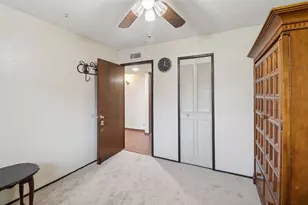 326 E Ferndale Ln, Grand Prairie, TX 75052 - Photo 18