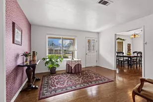 513 W Mc Lain Dr, Sherman, TX 75092 - Photo 4