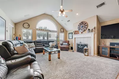 2435 Beachview Drive, Grand Prairie, TX 75054 - Photo 10