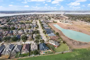 2435 Beachview Dr, Grand Prairie, TX 75054 - Photo 36