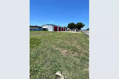 522 W Walnut Circle, Garland, TX 75040 - Photo 6