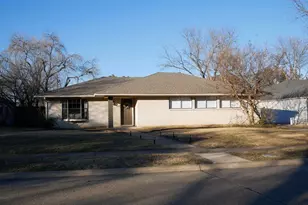 526 Winchester Dr, Richardson, TX 75080 - Photo 1