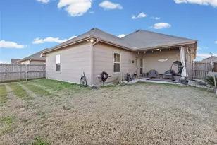 8515 Larry Ct, Greenville, TX 75402 - Photo 10