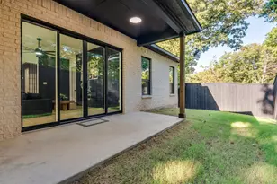 1700 Carriage Creek Dr, DeSoto, TX 75115 - Photo 24